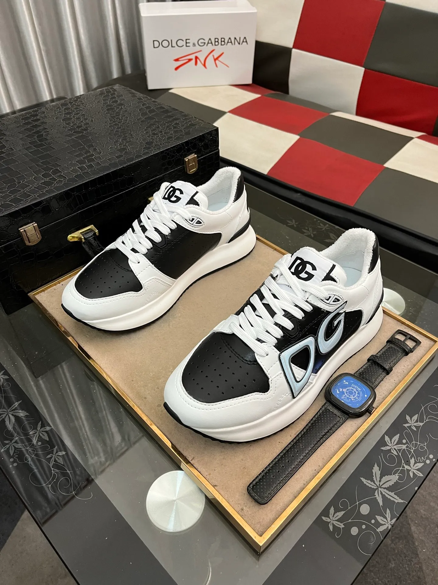 Men's men's shoes💰500⌚️⌚️New Dolce & Gabbana/top original DG heavy industry series, new casual fashion shoes👟Simple and elegant style, fashionable and exclusive👑Fashionable and generous. Upper: Original first-layer calfskin, comfortable sheepskin lining. Original special electroplated combination outsole, exquisite and luxurious, super A level! Compared with the genuine product at the counter, the version is no worse at all💕Size: 38-46